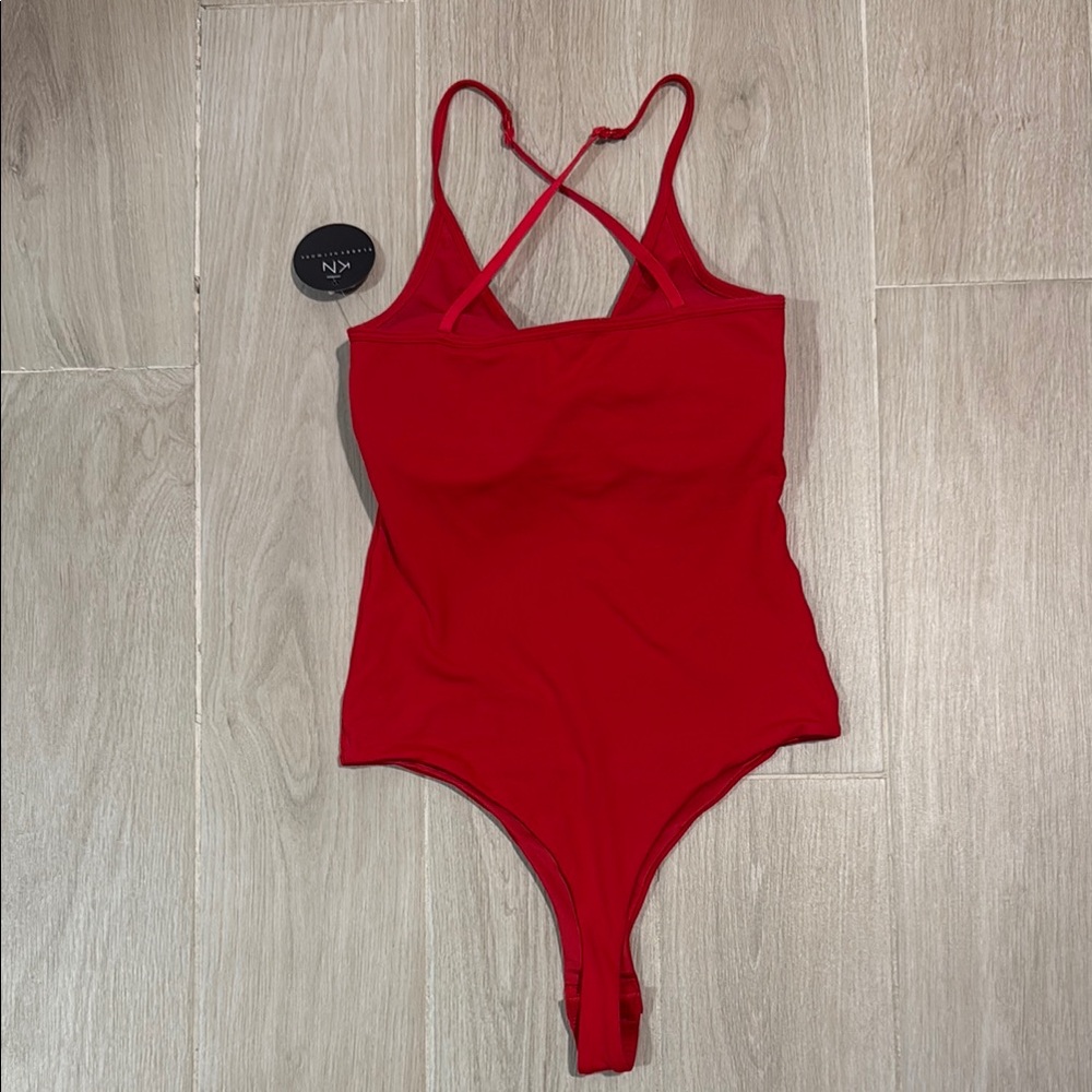 Klassy network Red Deep V bodysuit - Picture 3 of 3